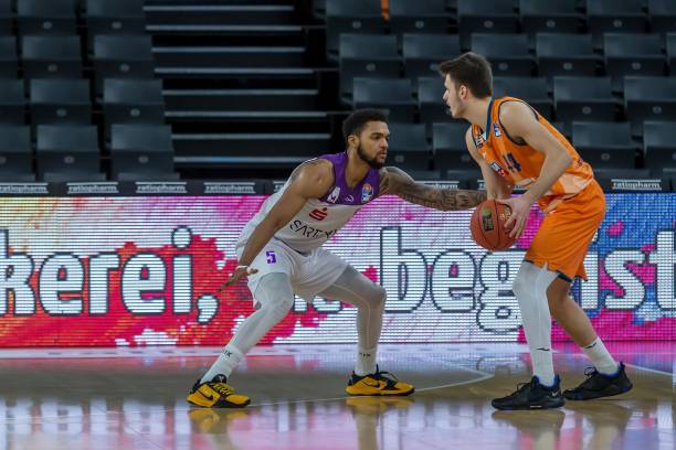 这场比赛的 这场比赛的